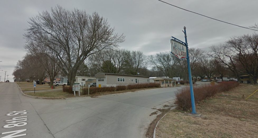 Villa Village: 2404 N 8th St, Red Oak, IA 51566